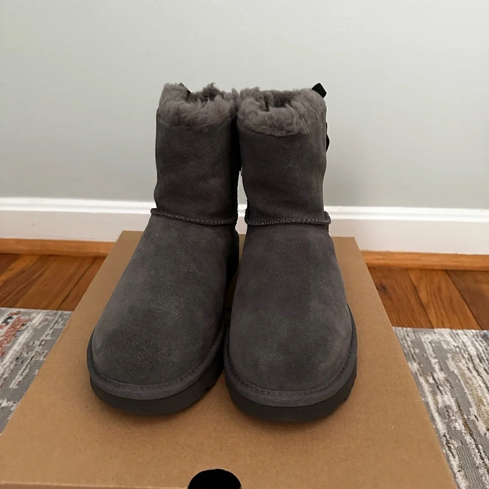 UGG Gray Mini Continuity Bow Women Sz 6 - Picture 2 of 14